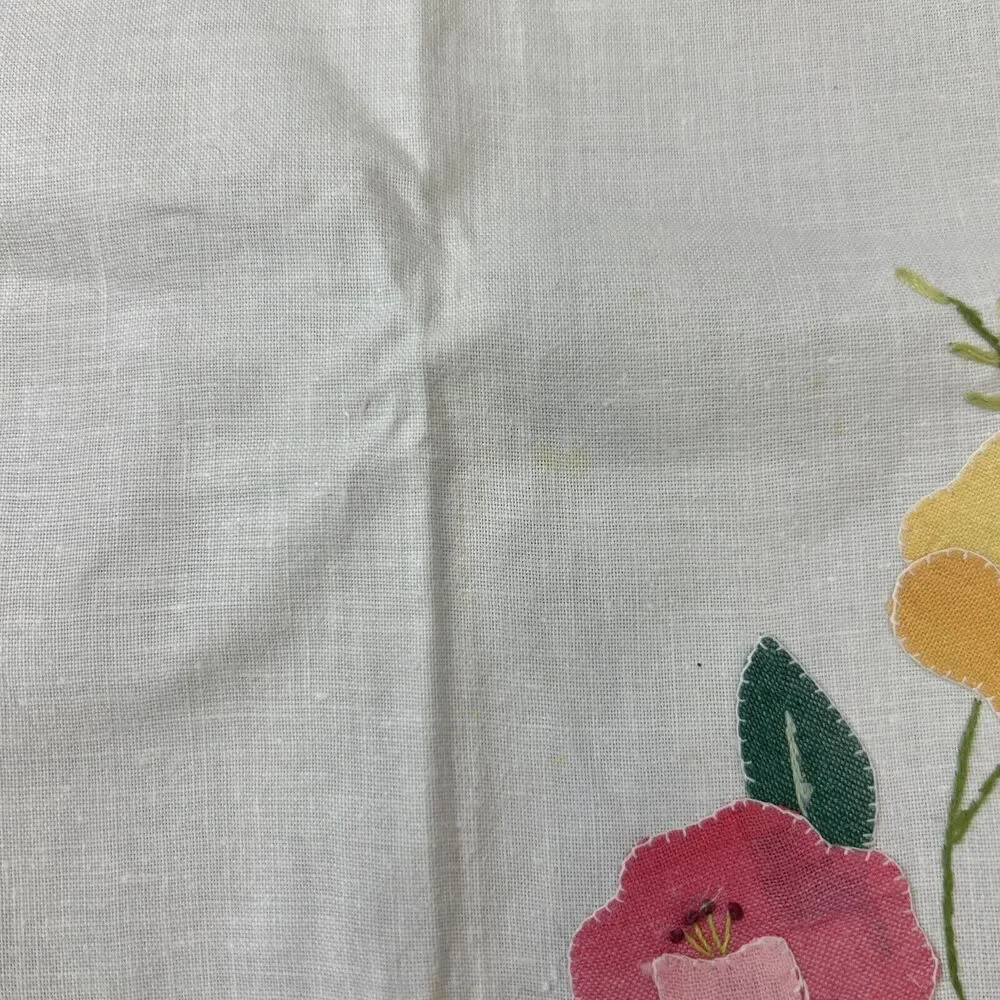 Vintage Floral Applique Embroidered Hand Tea Towel - Set of 2 FS Bnfts Charity